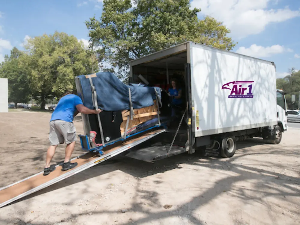 Expert Piano Movers in Chatsworth, California: Ensuring Safe and Smooth Relocations