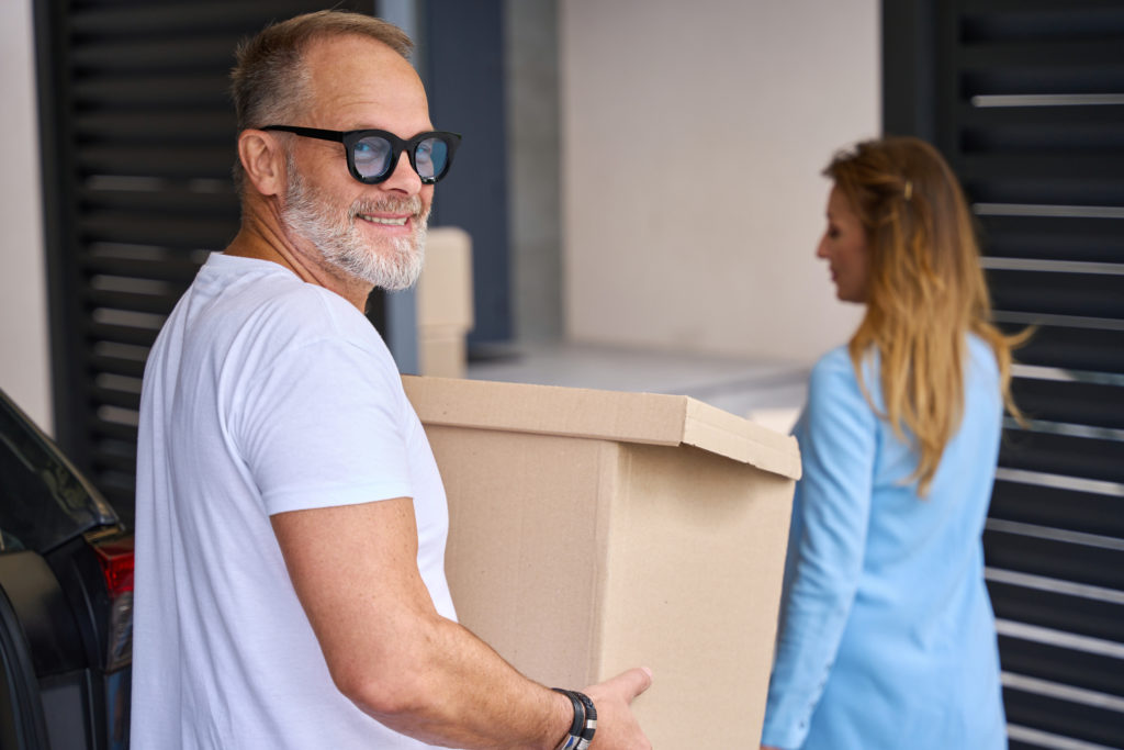 Man Moving Locally In California Like A Minimalist