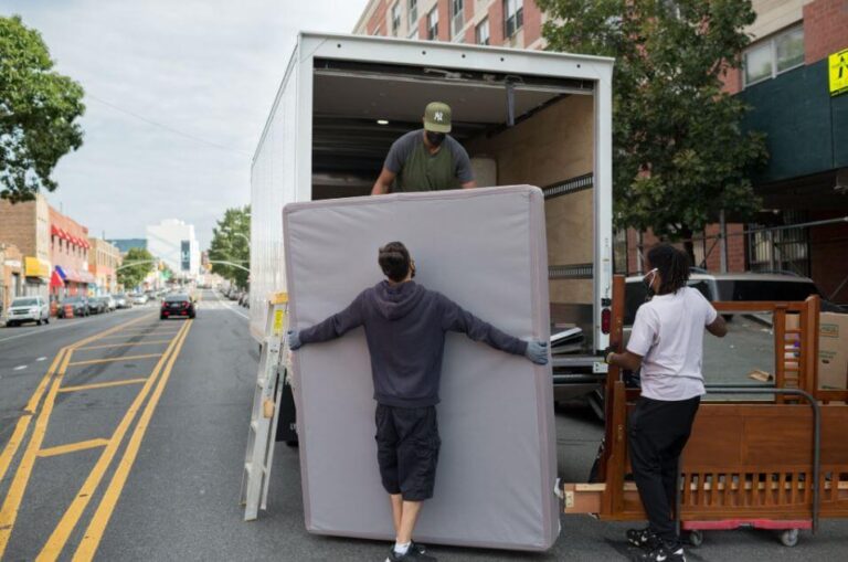 Movers services provided by Air 1 Moving & Storage Los Angeles